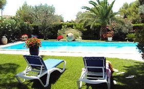Maison de 3 chambres avec vue sur la ville piscine privee et jardin amenage a Orange